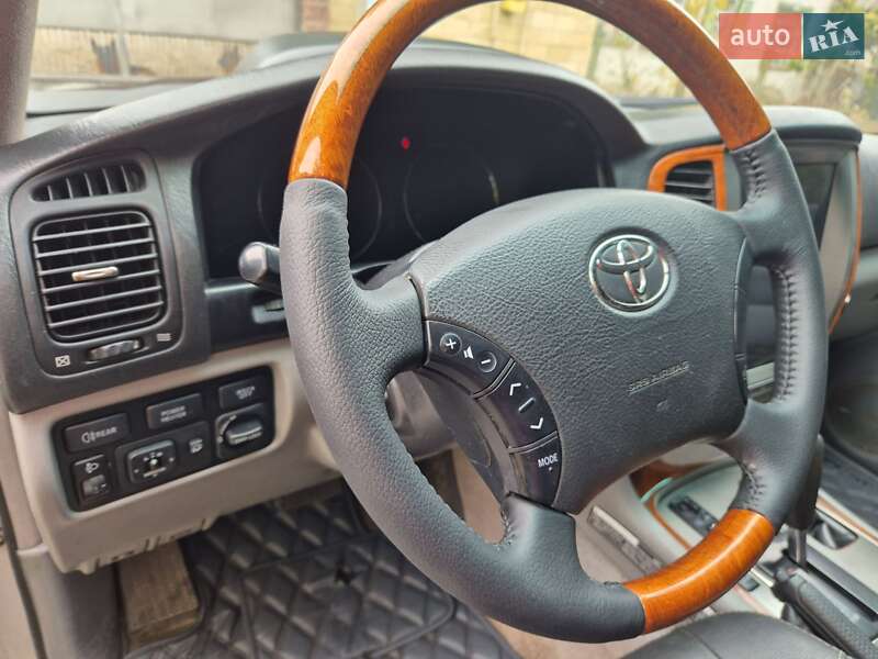 Внедорожник / Кроссовер Toyota Land Cruiser 2003 в Новомосковске