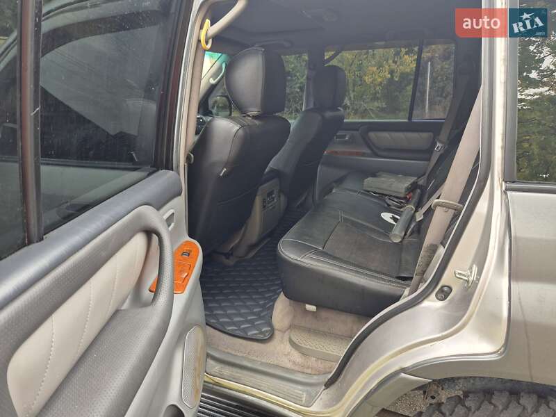 Внедорожник / Кроссовер Toyota Land Cruiser 2003 в Новомосковске