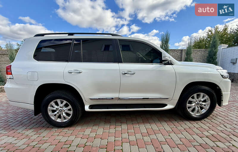 Внедорожник / Кроссовер Toyota Land Cruiser 2017 в Киеве