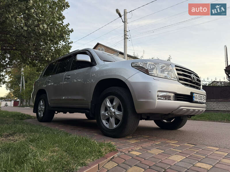 Внедорожник / Кроссовер Toyota Land Cruiser 2011 в Борисполе фото 10 Внедорожник / Кроссовер Toyota Land Cruiser 2011 в Борисполе