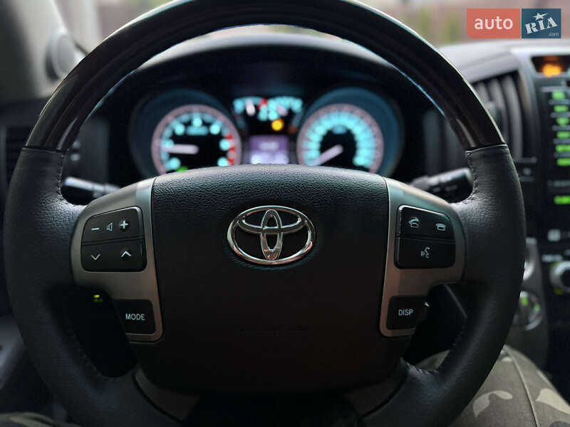 Внедорожник / Кроссовер Toyota Land Cruiser 2011 в Борисполе фото 30 Внедорожник / Кроссовер Toyota Land Cruiser 2011 в Борисполе
