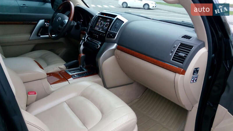 Позашляховик / Кросовер Toyota Land Cruiser 2012 в Харкові фото 10 Позашляховик / Кросовер Toyota Land Cruiser 2012 в Харкові