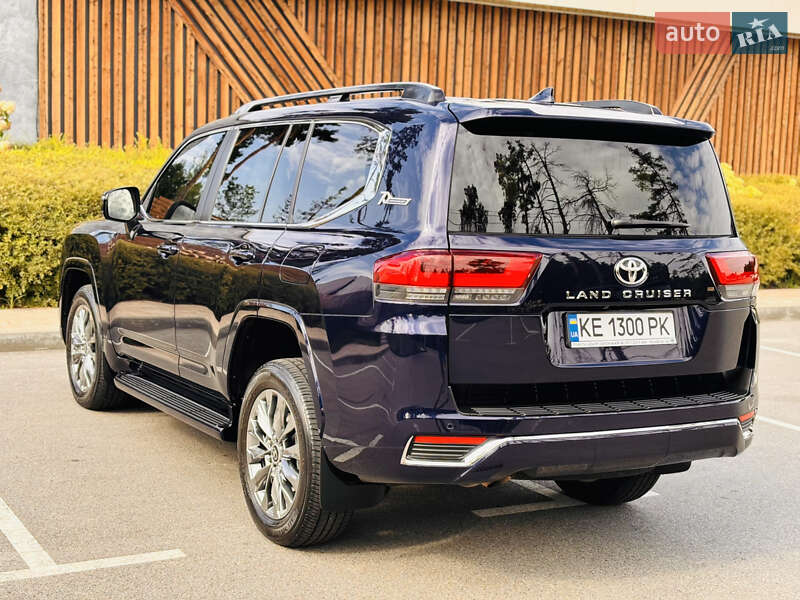 Внедорожник / Кроссовер Toyota Land Cruiser 2021 в Киеве