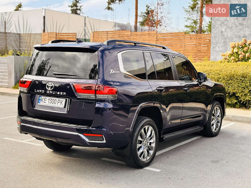 Внедорожник / Кроссовер Toyota Land Cruiser 2021 в Киеве