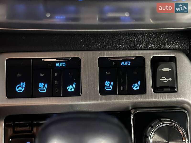 Позашляховик / Кросовер Toyota Land Cruiser 2020 в Львові
