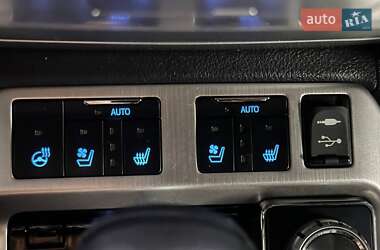 Позашляховик / Кросовер Toyota Land Cruiser 2020 в 