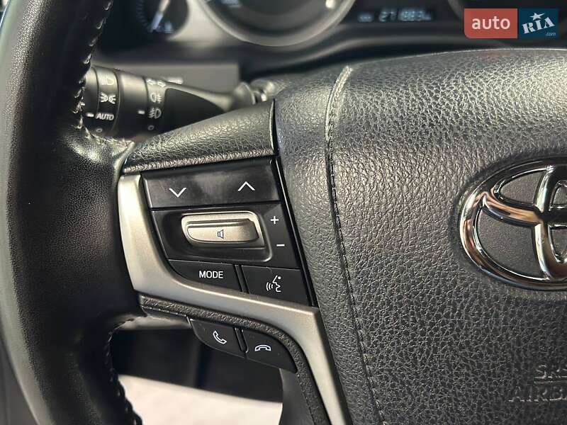 Позашляховик / Кросовер Toyota Land Cruiser 2020 в Львові