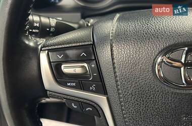 Позашляховик / Кросовер Toyota Land Cruiser 2020 в 