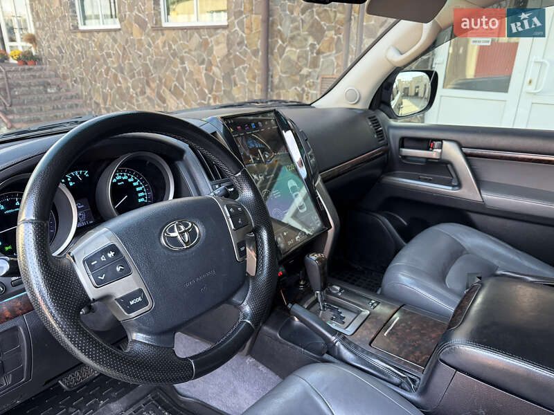 Внедорожник / Кроссовер Toyota Land Cruiser 2008 в Владимире
