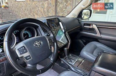 Внедорожник / Кроссовер Toyota Land Cruiser 2008 в 