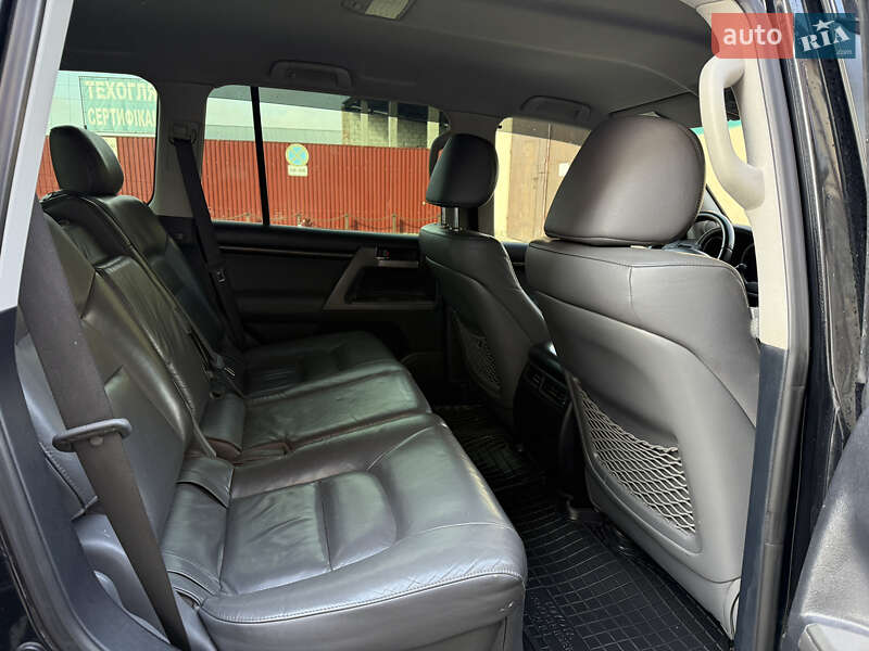 Внедорожник / Кроссовер Toyota Land Cruiser 2008 в Владимире