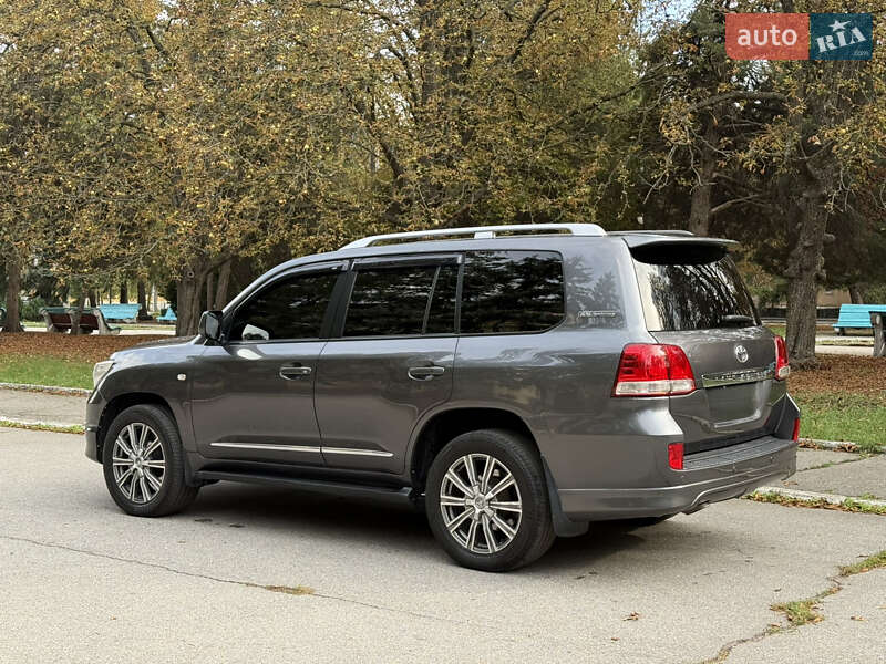 Внедорожник / Кроссовер Toyota Land Cruiser 2011 в Желтых Водах