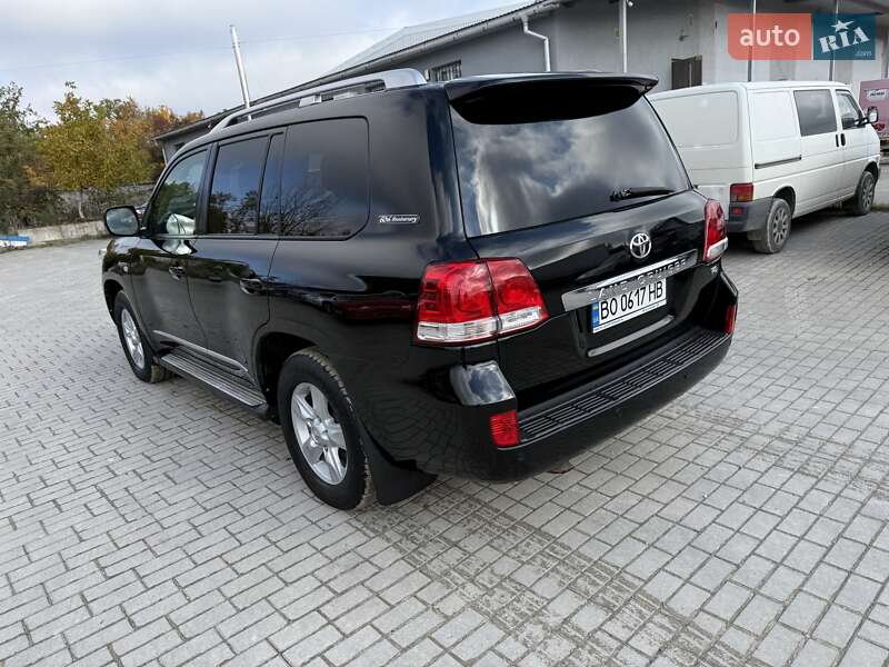 Позашляховик / Кросовер Toyota Land Cruiser 2011 в Тернополі