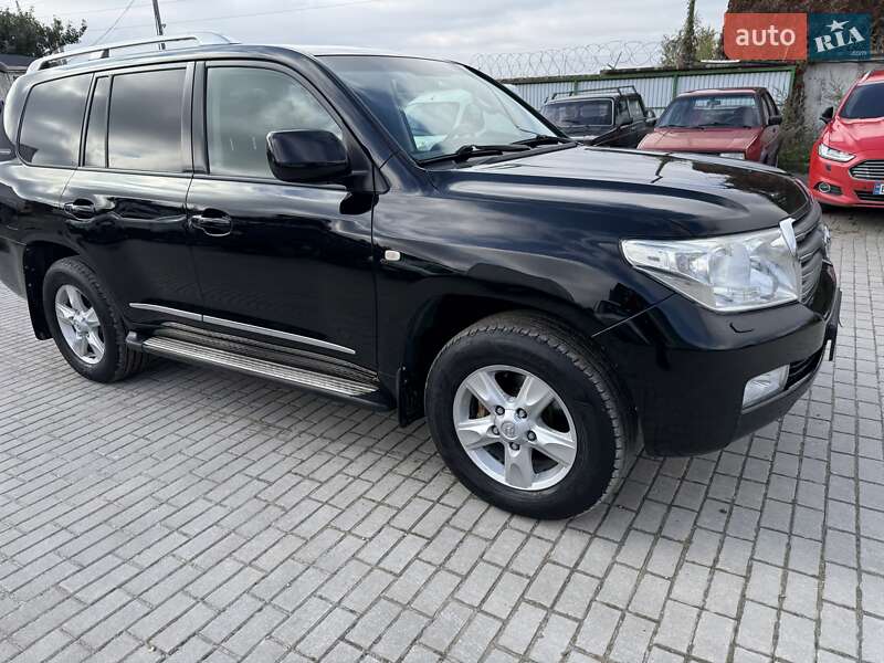 Позашляховик / Кросовер Toyota Land Cruiser 2011 в Тернополі
