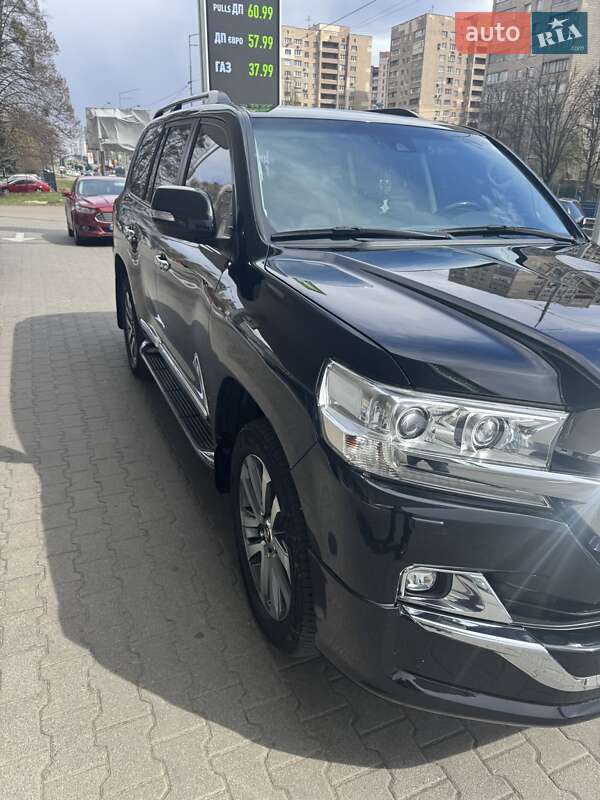Внедорожник / Кроссовер Toyota Land Cruiser 2016 в Киеве