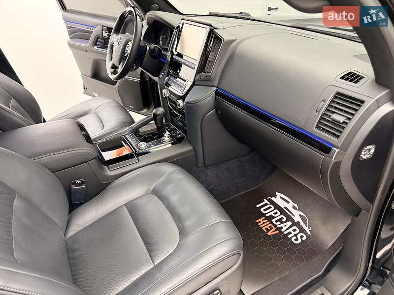 Внедорожник / Кроссовер Toyota Land Cruiser 2018 в Киеве фото 30 Внедорожник / Кроссовер Toyota Land Cruiser 2018 в Киеве