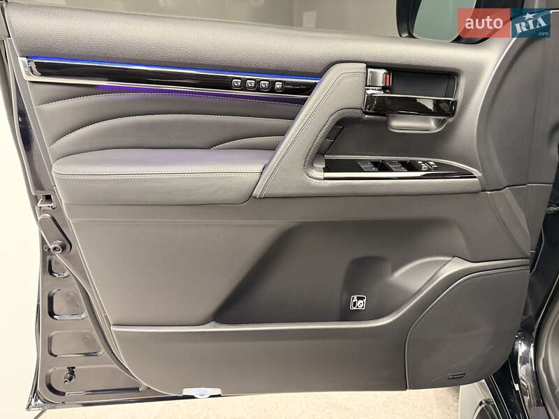 Внедорожник / Кроссовер Toyota Land Cruiser 2018 в Киеве фото 50 Внедорожник / Кроссовер Toyota Land Cruiser 2018 в Киеве