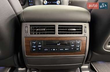 Внедорожник / Кроссовер Toyota Land Cruiser 2018 в 