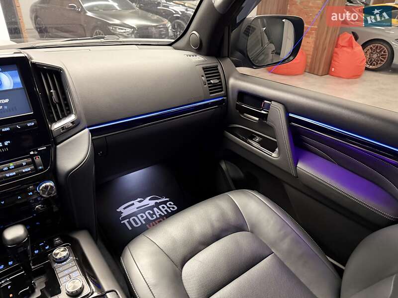 Внедорожник / Кроссовер Toyota Land Cruiser 2018 в Киеве фото 71 Внедорожник / Кроссовер Toyota Land Cruiser 2018 в Киеве