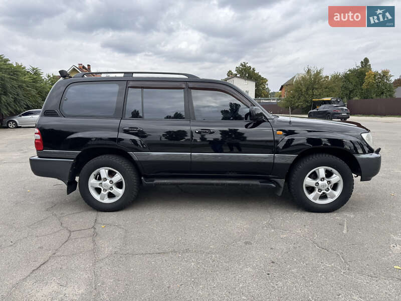 Внедорожник / Кроссовер Toyota Land Cruiser 2003 в Киеве