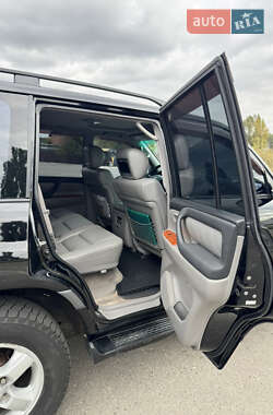 Внедорожник / Кроссовер Toyota Land Cruiser 2003 в 