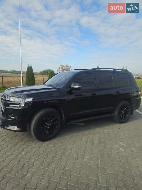 Внедорожник / Кроссовер Toyota Land Cruiser 2012 в Черновцах