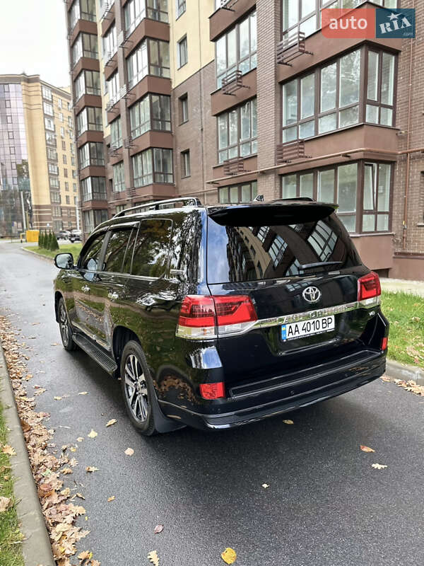 Внедорожник / Кроссовер Toyota Land Cruiser 2019 в Киеве
