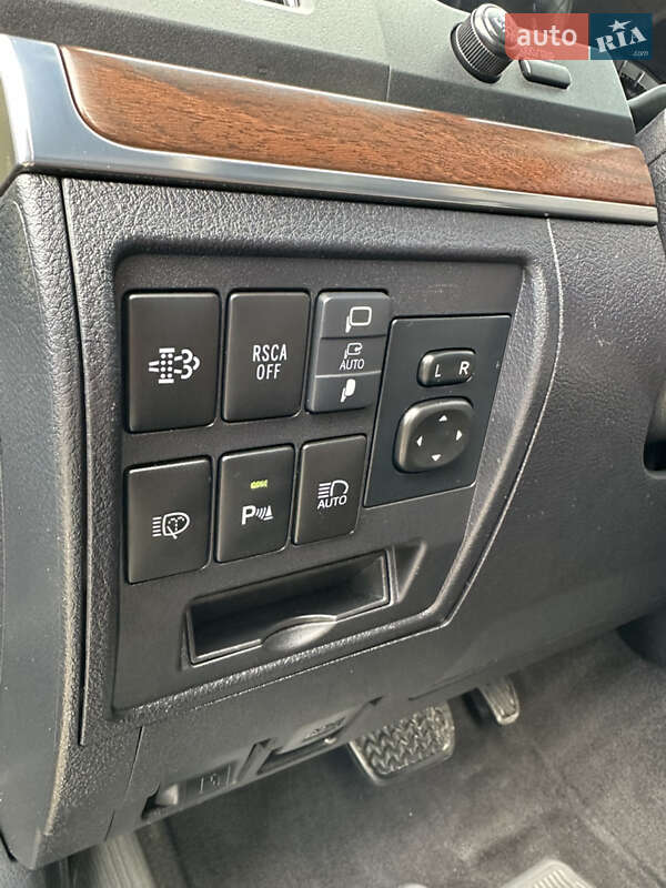 Внедорожник / Кроссовер Toyota Land Cruiser 2019 в Киеве