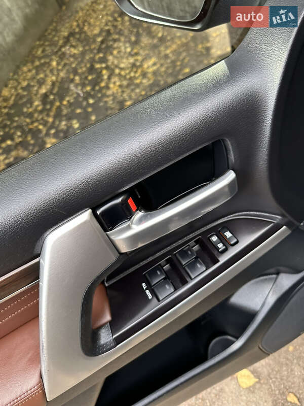 Внедорожник / Кроссовер Toyota Land Cruiser 2019 в Киеве