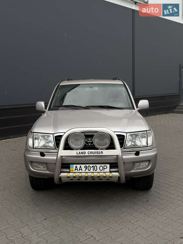 Внедорожник / Кроссовер Toyota Land Cruiser 2001 в Киеве фото 3 Внедорожник / Кроссовер Toyota Land Cruiser 2001 в Киеве