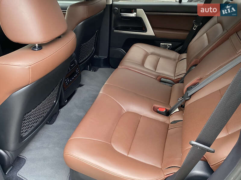 Внедорожник / Кроссовер Toyota Land Cruiser 2017 в Киеве