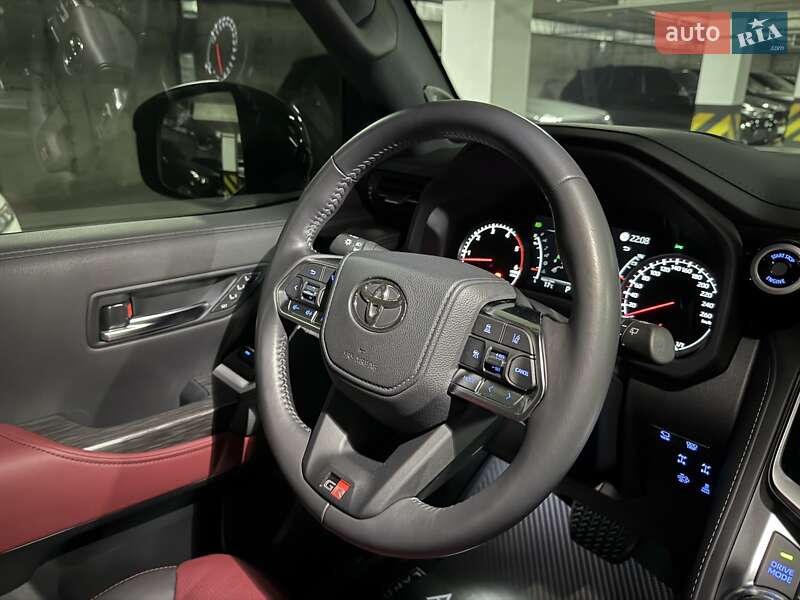 Внедорожник / Кроссовер Toyota Land Cruiser 2023 в Днепре