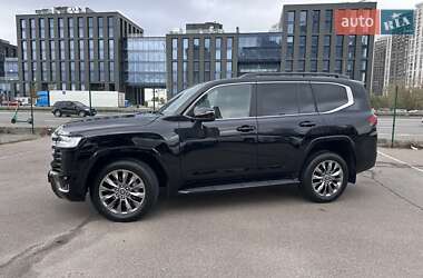 Внедорожник / Кроссовер Toyota Land Cruiser 2023 в 