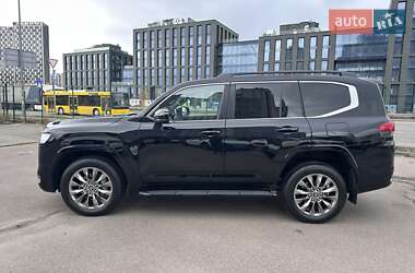 Внедорожник / Кроссовер Toyota Land Cruiser 2023 в 