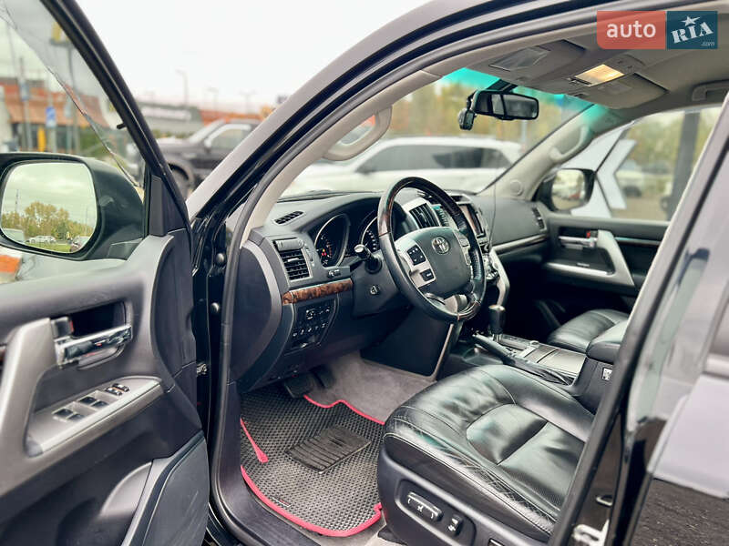 Внедорожник / Кроссовер Toyota Land Cruiser 2012 в Киеве