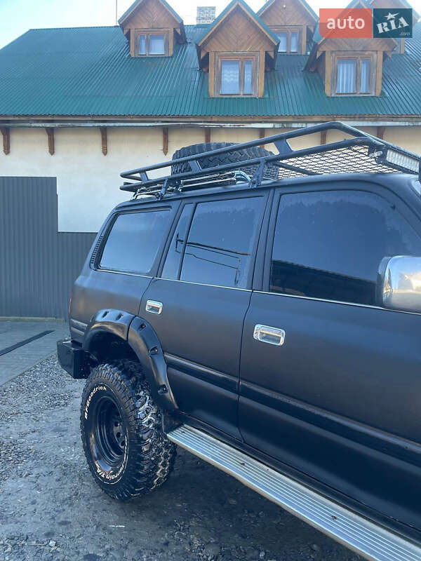 Внедорожник / Кроссовер Toyota Land Cruiser 1997 в Рахове