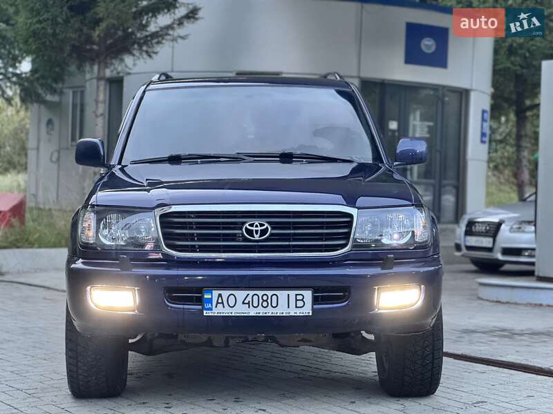 Toyota Land Cruiser 2000