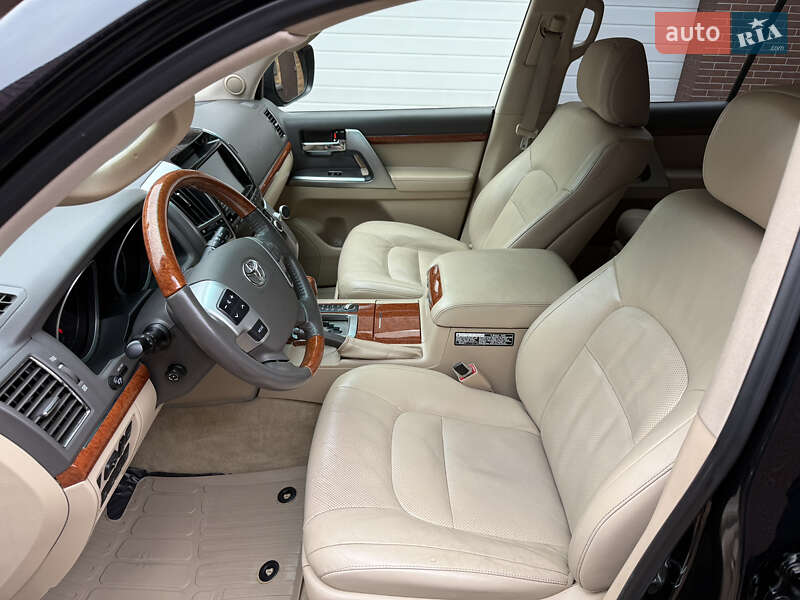 Внедорожник / Кроссовер Toyota Land Cruiser 2013 в Киеве