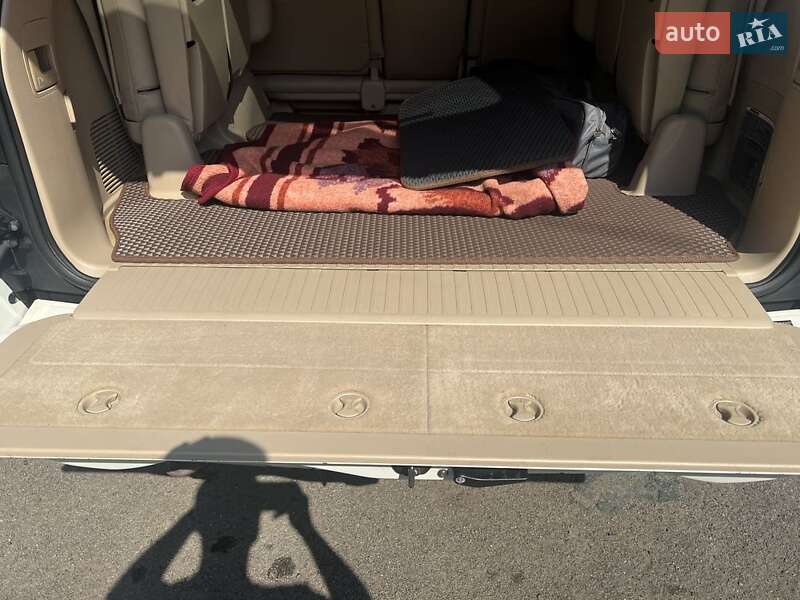 Внедорожник / Кроссовер Toyota Land Cruiser 2013 в Днепре фото 21 Внедорожник / Кроссовер Toyota Land Cruiser 2013 в Днепре