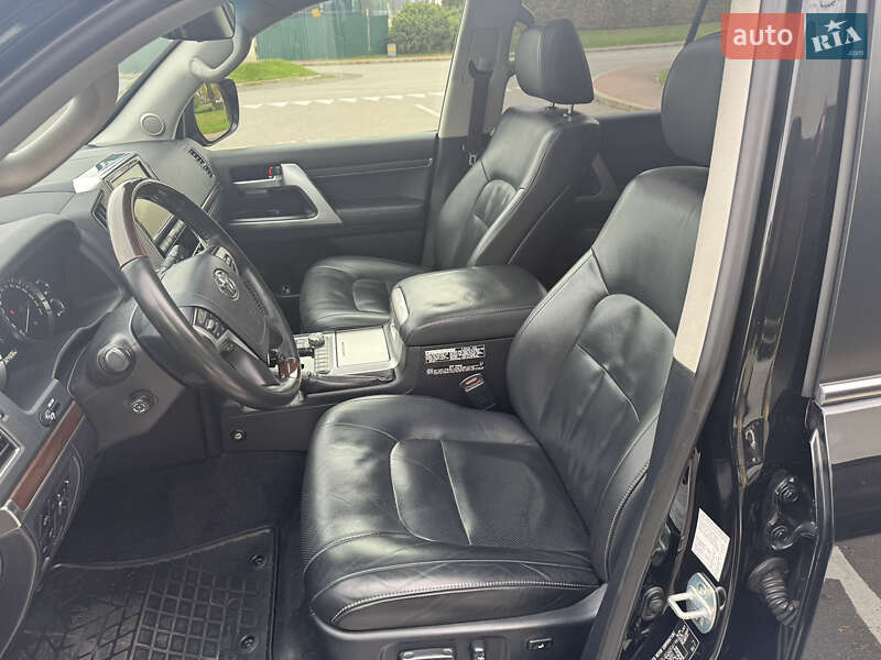 Внедорожник / Кроссовер Toyota Land Cruiser 2016 в Киеве