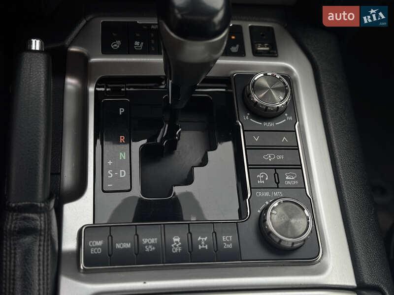 Внедорожник / Кроссовер Toyota Land Cruiser 2016 в Киеве