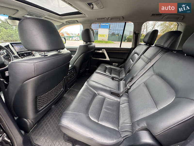 Внедорожник / Кроссовер Toyota Land Cruiser 2016 в Киеве