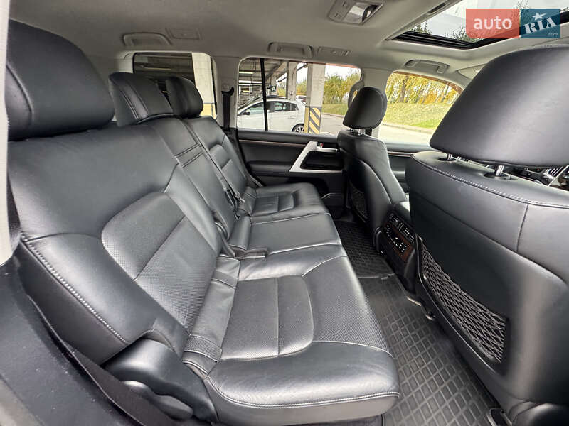 Внедорожник / Кроссовер Toyota Land Cruiser 2016 в Киеве