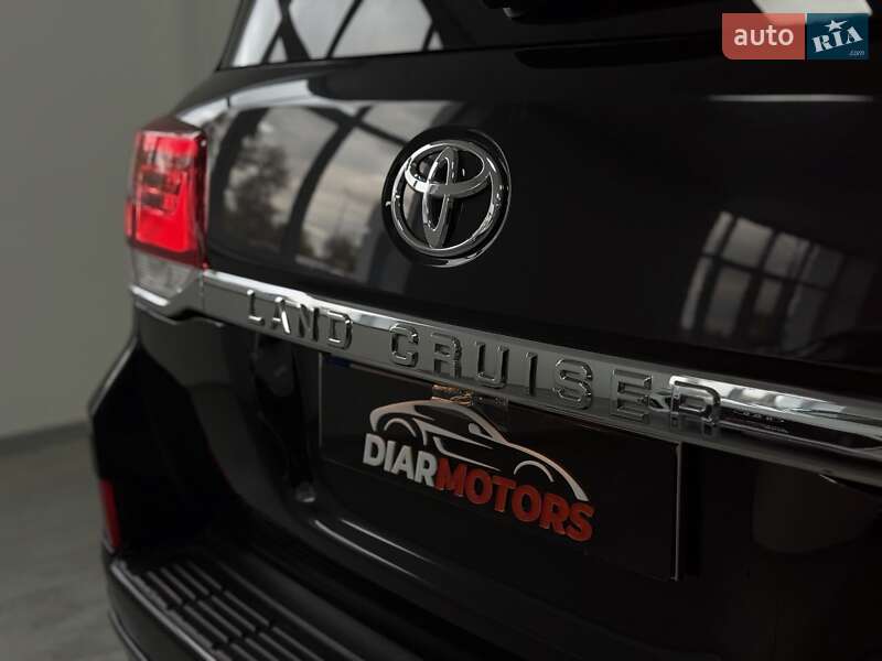 Внедорожник / Кроссовер Toyota Land Cruiser 2017 в Полтаве фото 28 Внедорожник / Кроссовер Toyota Land Cruiser 2017 в Полтаве