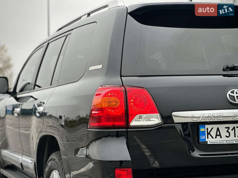Внедорожник / Кроссовер Toyota Land Cruiser 2014 в Киеве