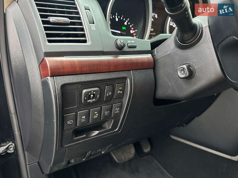 Внедорожник / Кроссовер Toyota Land Cruiser 2014 в Киеве