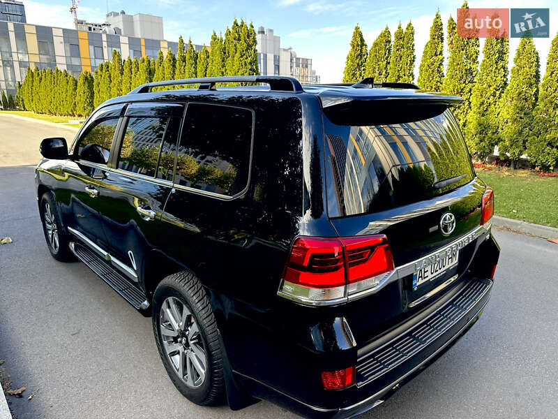 Внедорожник / Кроссовер Toyota Land Cruiser 2017 в Днепре фото 16 Внедорожник / Кроссовер Toyota Land Cruiser 2017 в Днепре