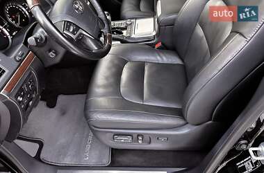 Внедорожник / Кроссовер Toyota Land Cruiser 2020 в 