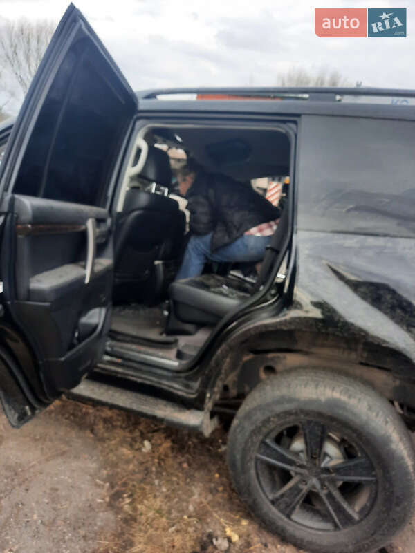 Внедорожник / Кроссовер Toyota Land Cruiser 2011 в Шостке