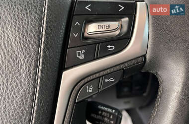 Внедорожник / Кроссовер Toyota Land Cruiser 2017 в 